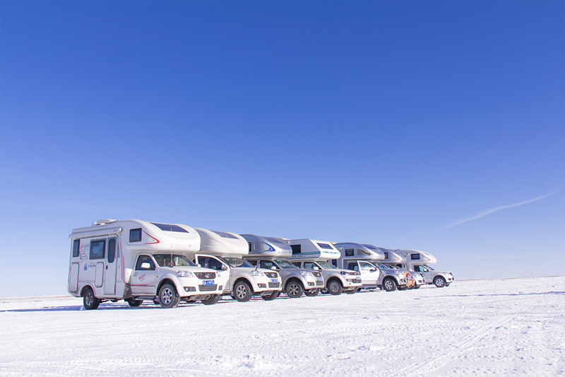 冬季玩雪，開房車這個必須要有